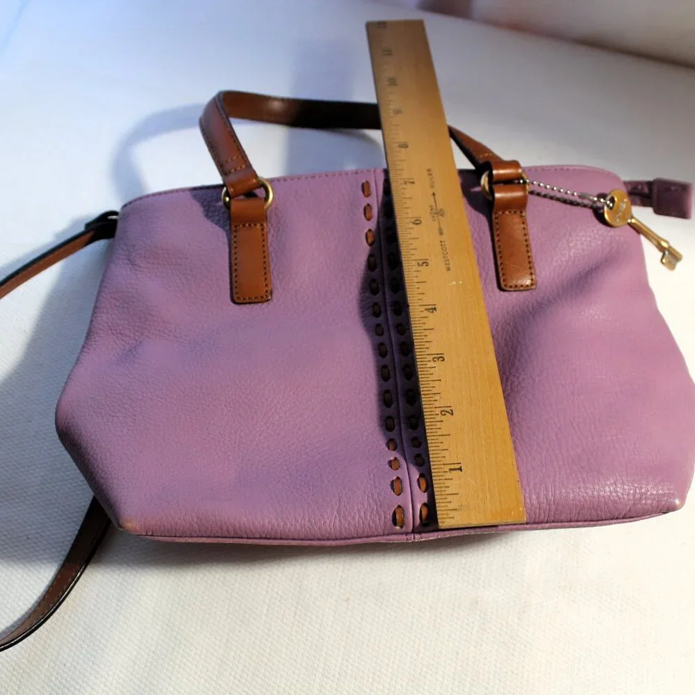 FOSSIL Lavender Pebbled Leather Crossbody w/ Tan Leather Trim, EUC